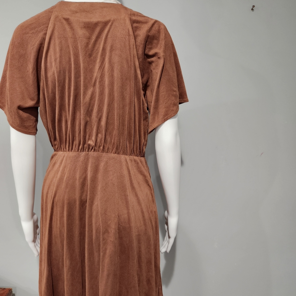 Miss Me Brown Wrap Dress Size Small - Picture 2 of 4
